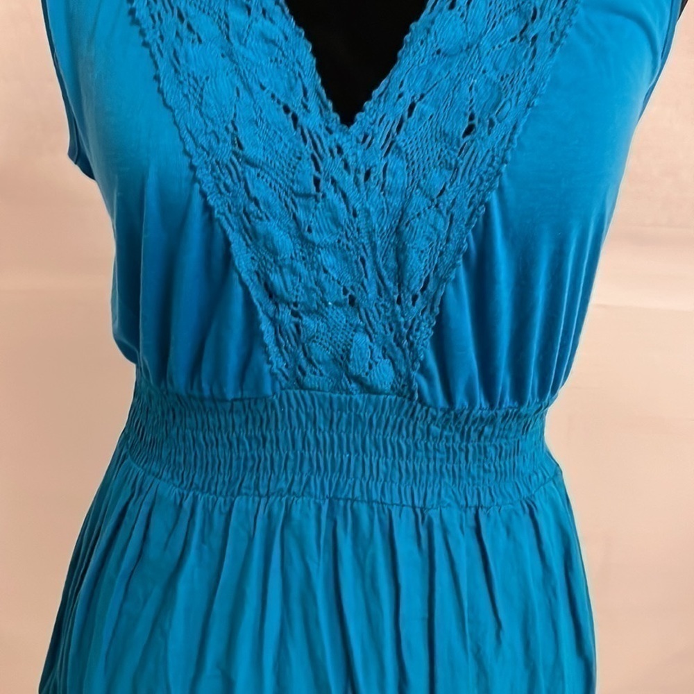 SLEEVELESS turquoise dress from Avon. Size small - Picture 3 of 7